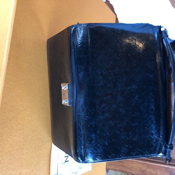 Louis Vuitton Anoushka Black Glace Clutch - Picture 13 of 14